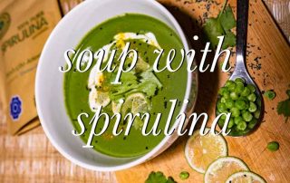 Spirulina vegan pea soup